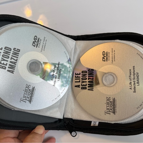 Dr. David Jeremiah A Life Beyond Amazing DVD set , book and study guide - Picture 3 of 3